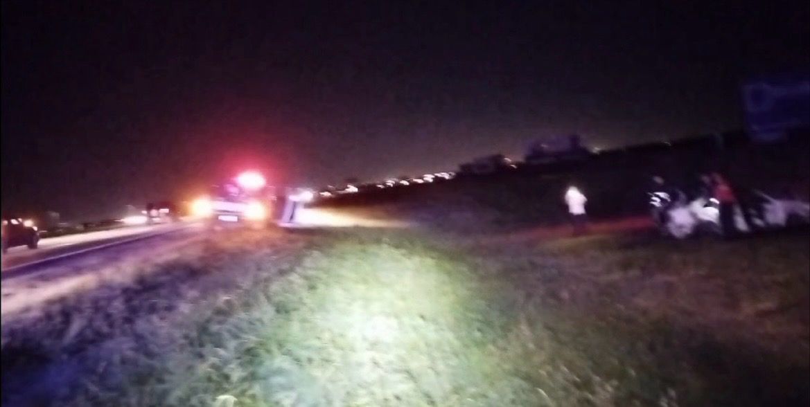 Susto por el incendio de un vehículo en la Autopista Rosario-Córdoba